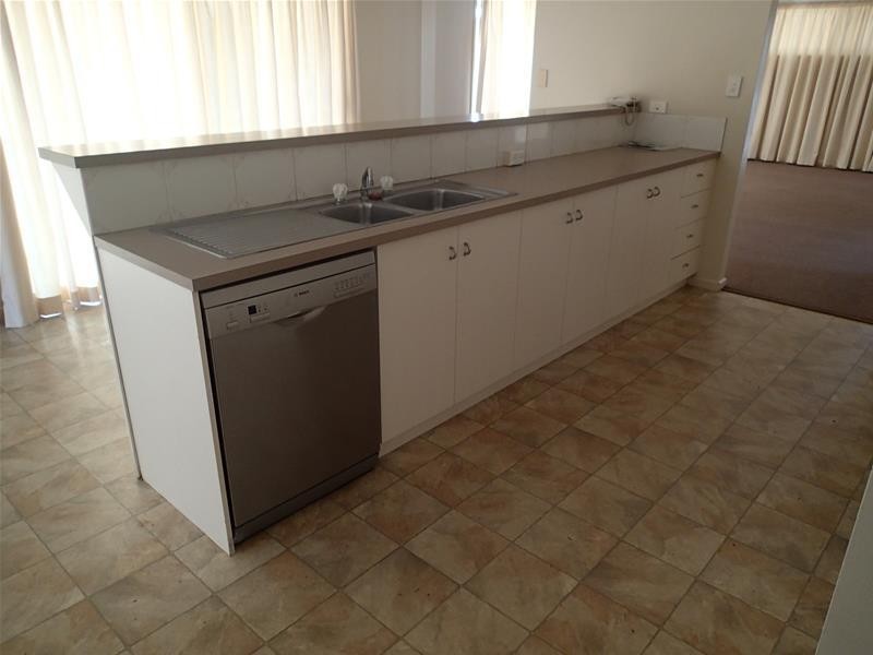 8 Rhonda Court, Andergrove QLD 4740