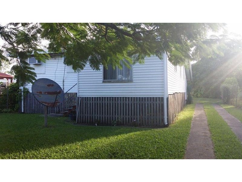 75 Broad Street, Sarina QLD 4737