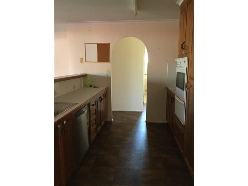 2 Rankin Court, Armstrong Beach QLD 4737