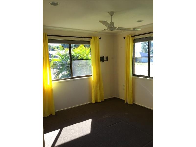 2 Rankin Court, Armstrong Beach QLD 4737