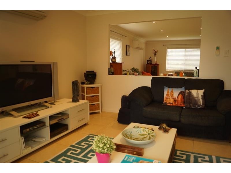 6 Rasmussen Court, Armstrong Beach QLD 4737