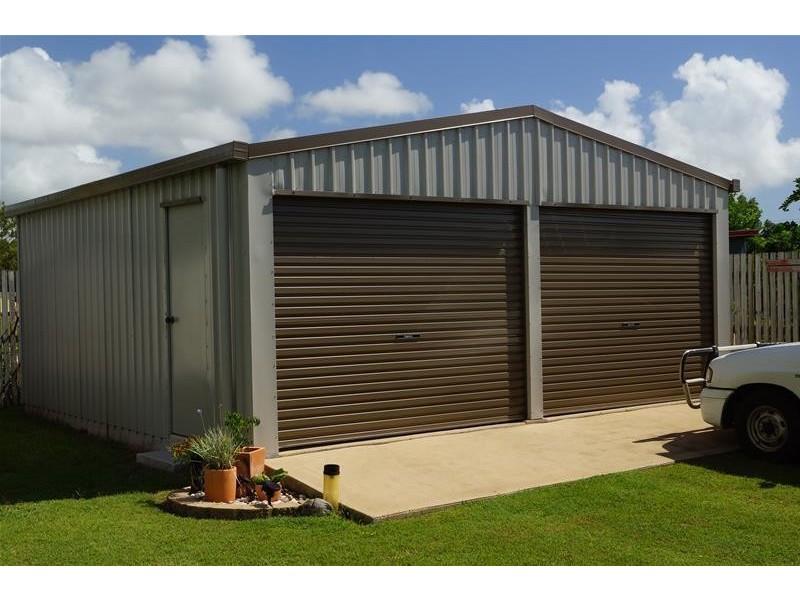 6 Rasmussen Court, Armstrong Beach QLD 4737