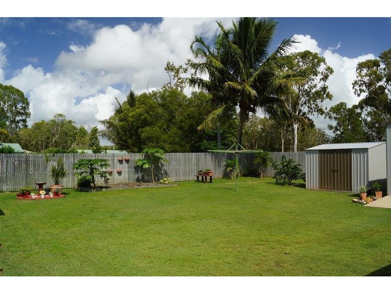 6 Rasmussen Court, Armstrong Beach QLD 4737