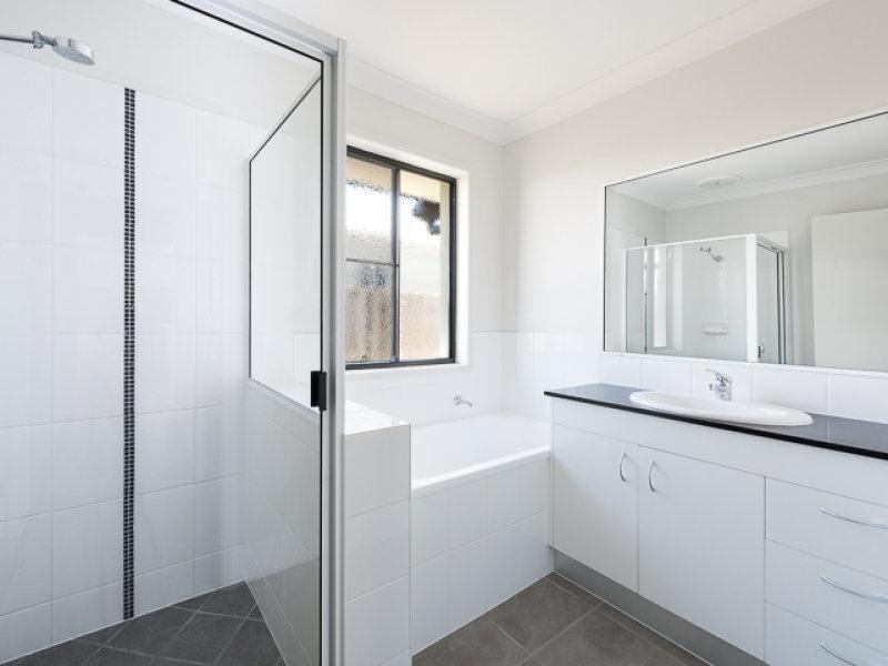 19 Galleon Circuit, Shoal Point QLD 4750