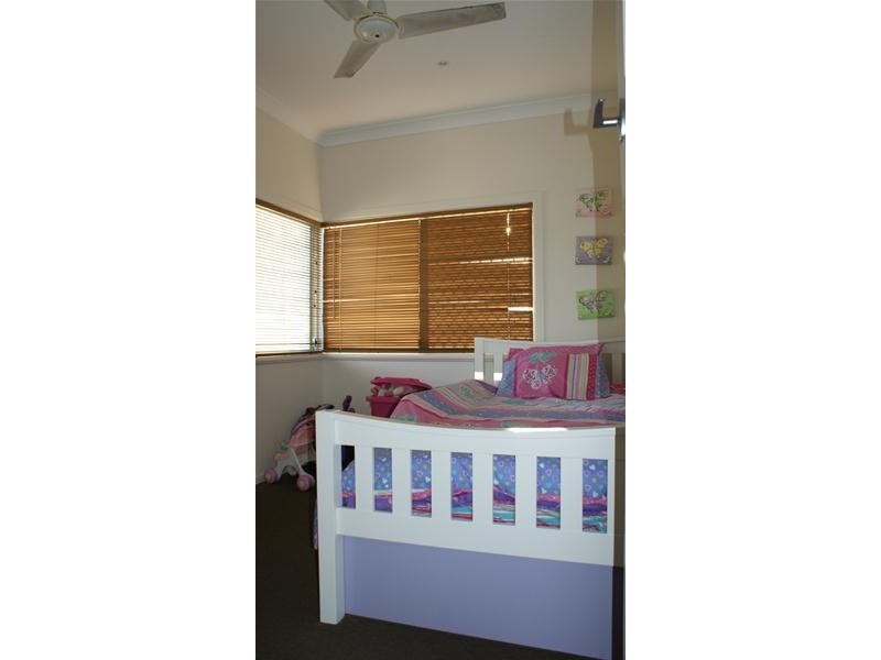 1 Deguara Avenue, Armstrong Beach QLD 4737