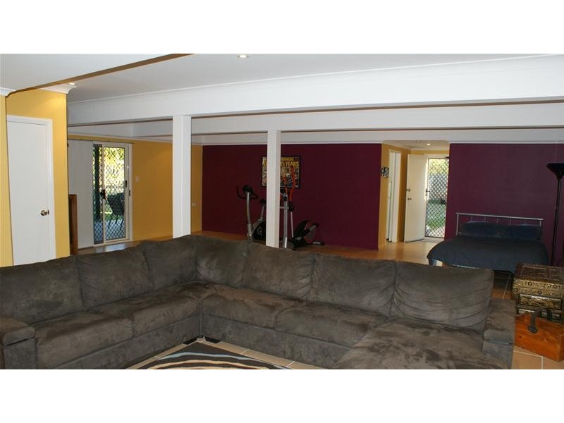 1 Deguara Avenue, Armstrong Beach QLD 4737