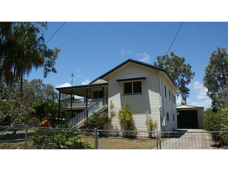 1 Deguara Avenue, Armstrong Beach QLD 4737