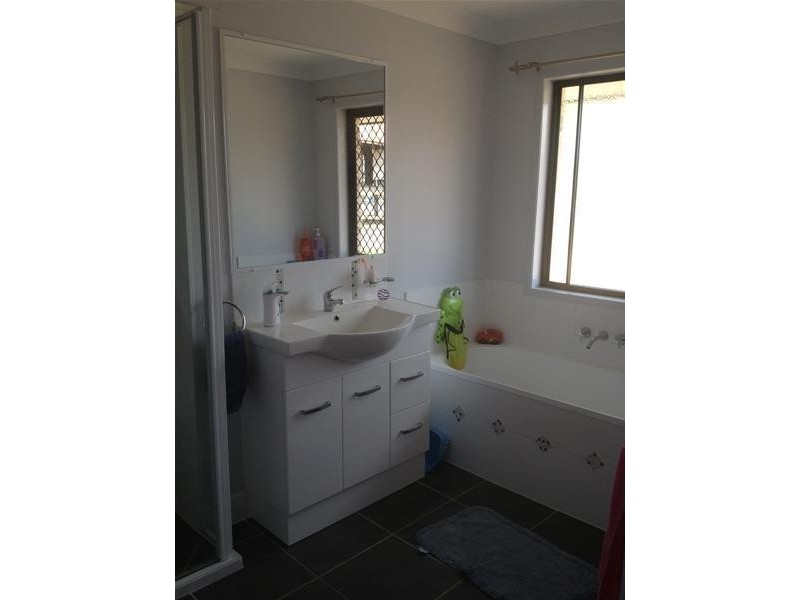 16 Waverley Street, St Lawrence QLD 4707