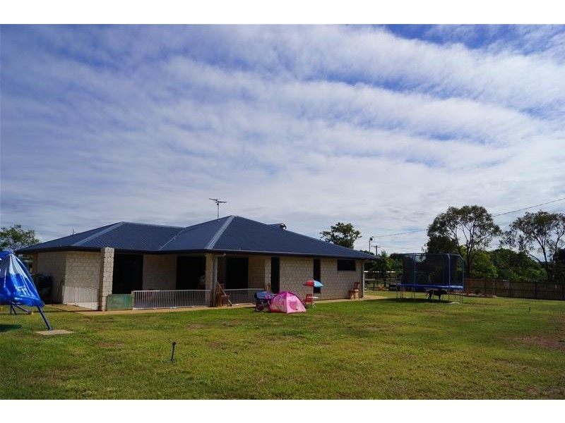 16 Waverley Street, St Lawrence QLD 4707