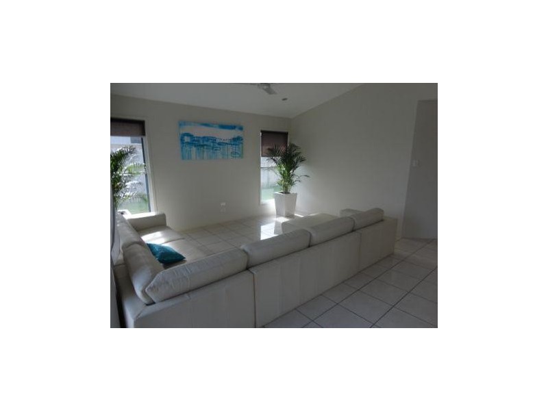 81 Canecutters Drive, Ooralea QLD 4740