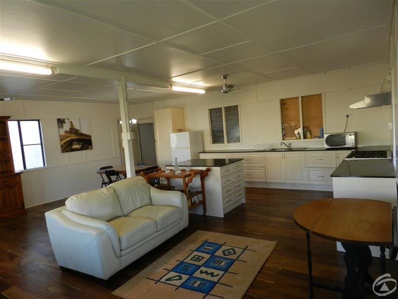 19 Zelma Street, Grasstree Beach QLD 4740