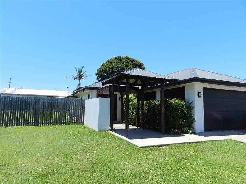 44 Pacific Avenue, Sarina QLD 4737