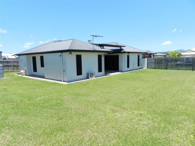 44 Pacific Avenue, Sarina QLD 4737