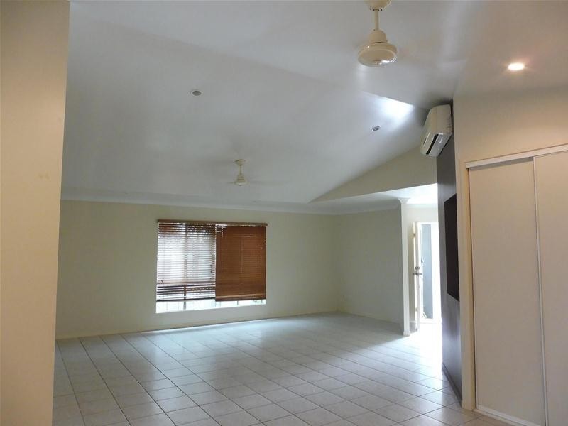 138 Waverley Street, Bucasia QLD 4750