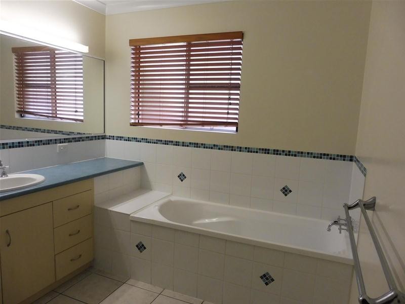 138 Waverley Street, Bucasia QLD 4750