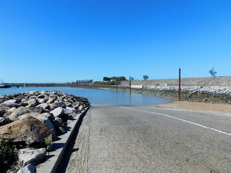 27 McCarthy Street, Hay Point QLD 4740