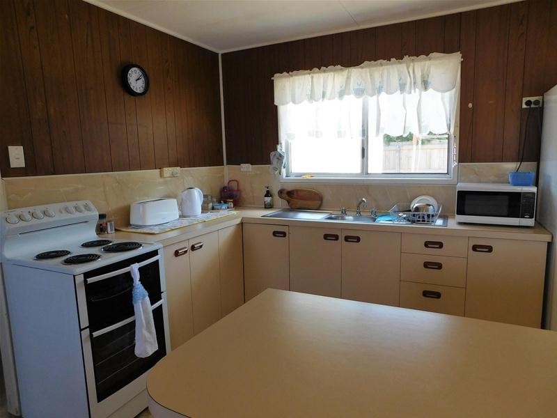 7 Crescent Street, Armstrong Beach QLD 4737