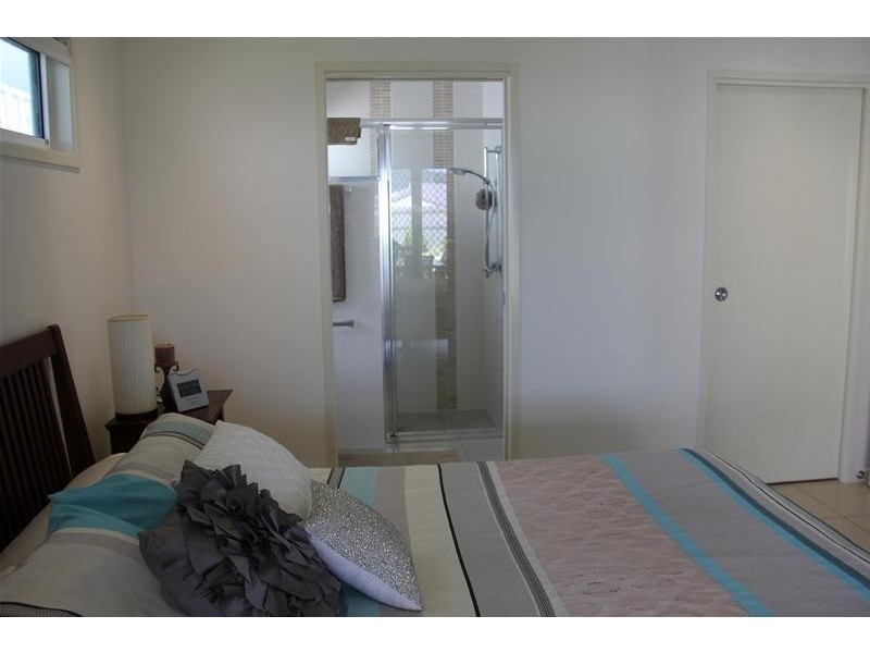 6 Hook Court, Sarina QLD 4737