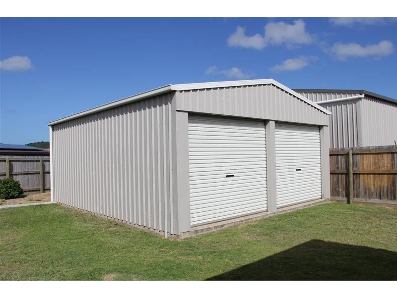 6 Hook Court, Sarina QLD 4737