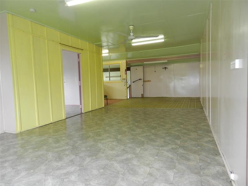 8 Webbs Road, Sarina QLD 4737