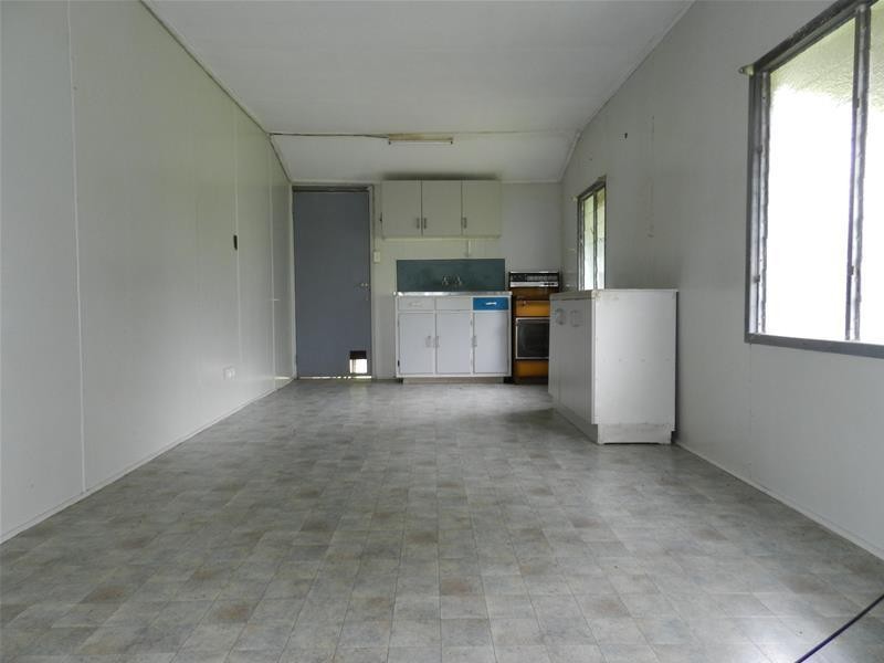 8 Webbs Road, Sarina QLD 4737