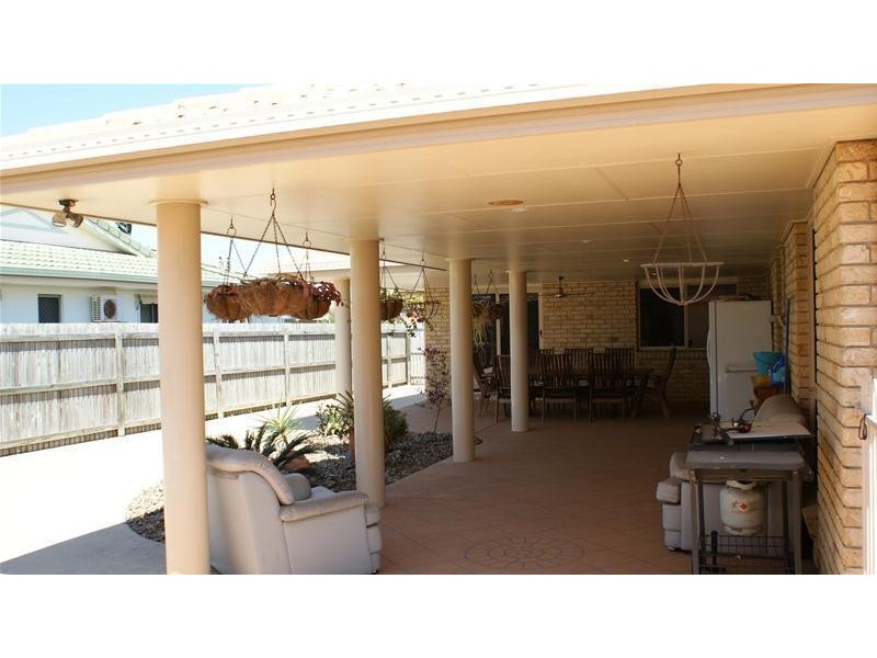 9 Victor Avenue, Glenella QLD 4740