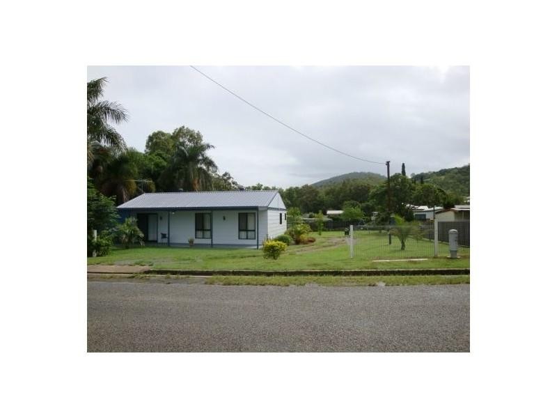 5 Innes Street, Sarina QLD 4737