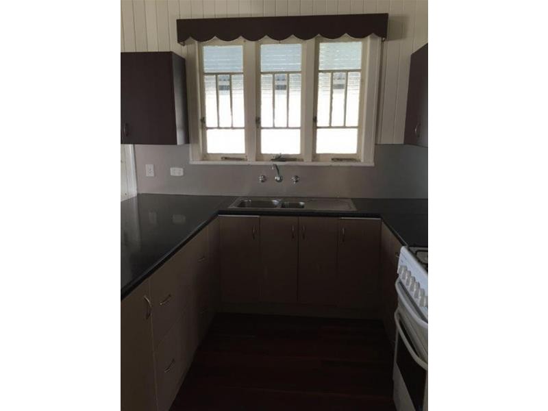 6 Pinder Street, West Mackay QLD 4740