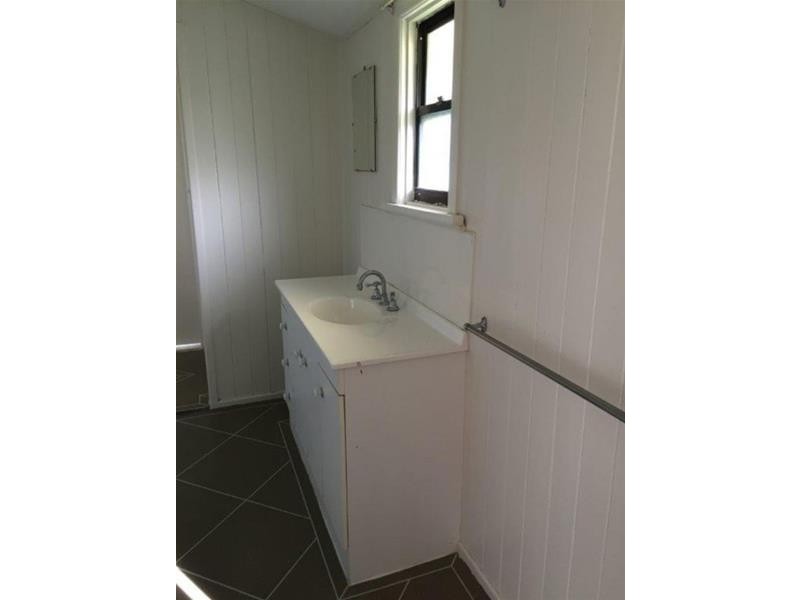 6 Pinder Street, West Mackay QLD 4740