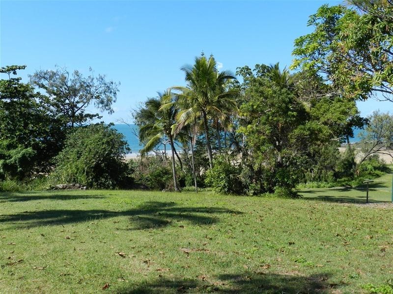 53 Westcott Avenue, Campwin Beach QLD 4737