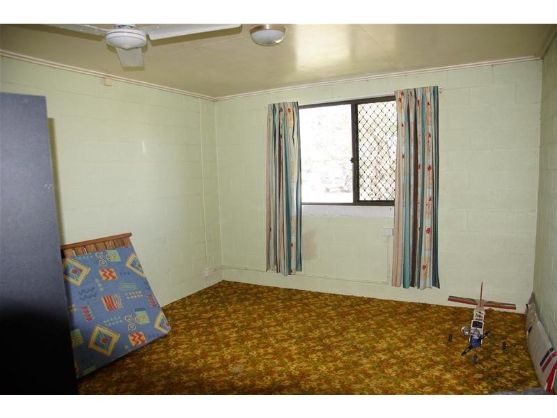 7 Ware Avenue, Sarina QLD 4737