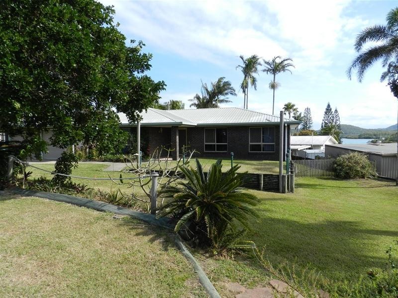 24 Hackett Court, Campwin Beach QLD 4737