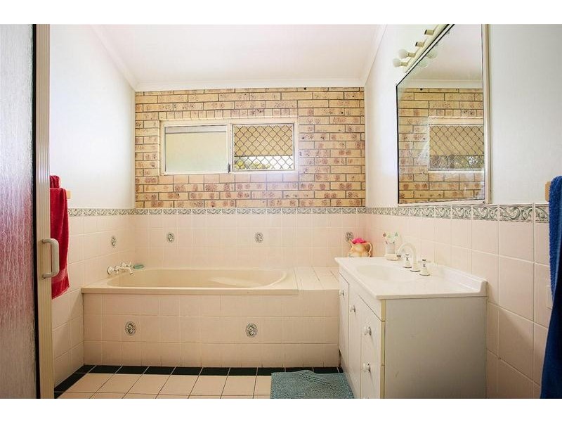 20 Murphy Street, Seaforth QLD 4741