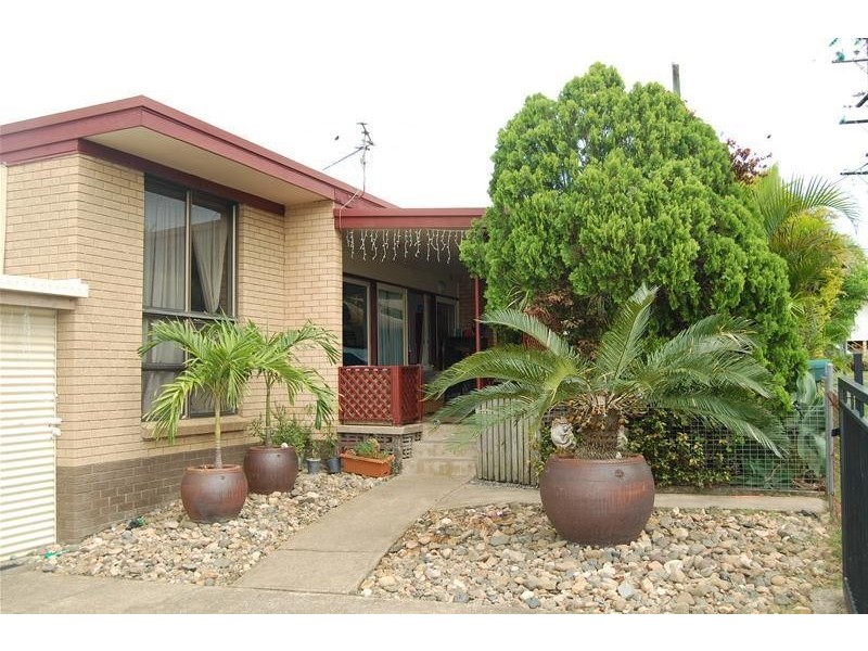 69 Hoey Street, Sarina QLD 4737