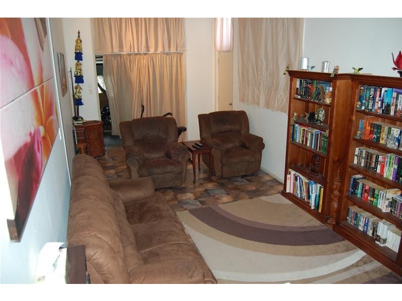 69 Hoey Street, Sarina QLD 4737