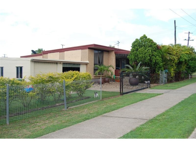 69 Hoey Street, Sarina QLD 4737