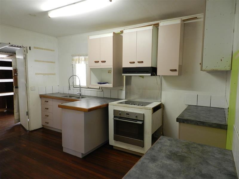 22 Hill Street, Sarina QLD 4737