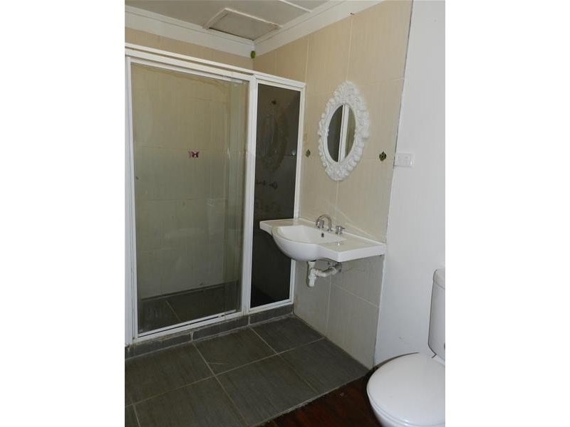 22 Hill Street, Sarina QLD 4737