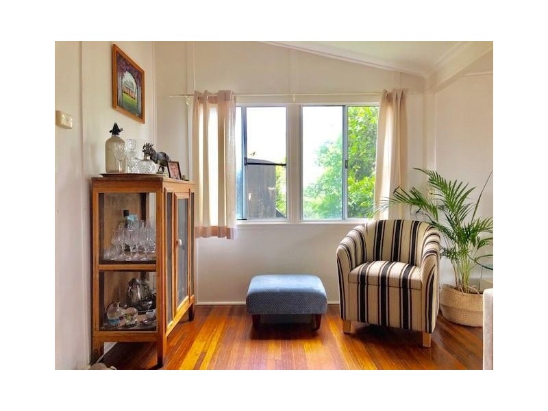 5 Crichton Street, Sarina Beach QLD 4737