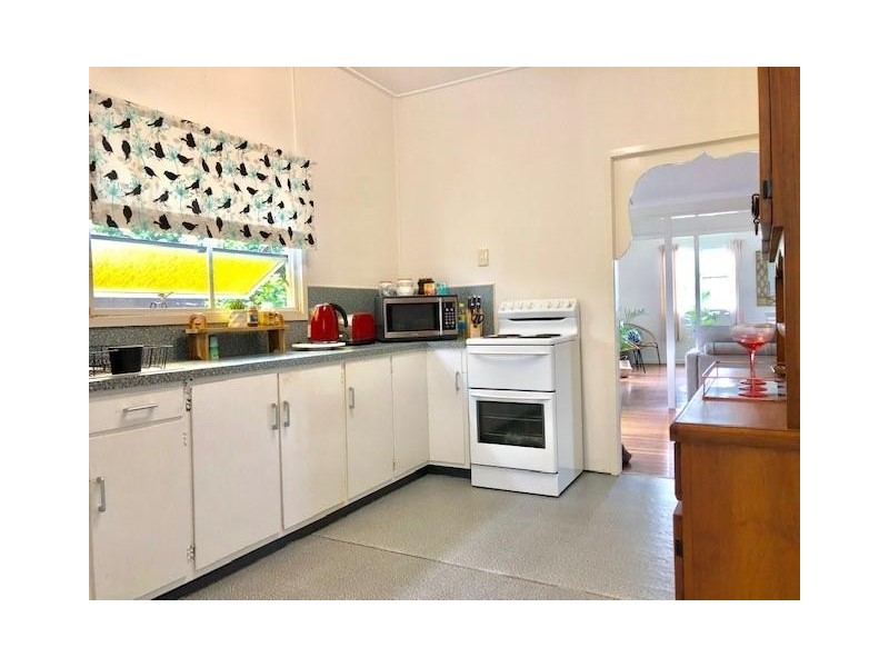 5 Crichton Street, Sarina Beach QLD 4737