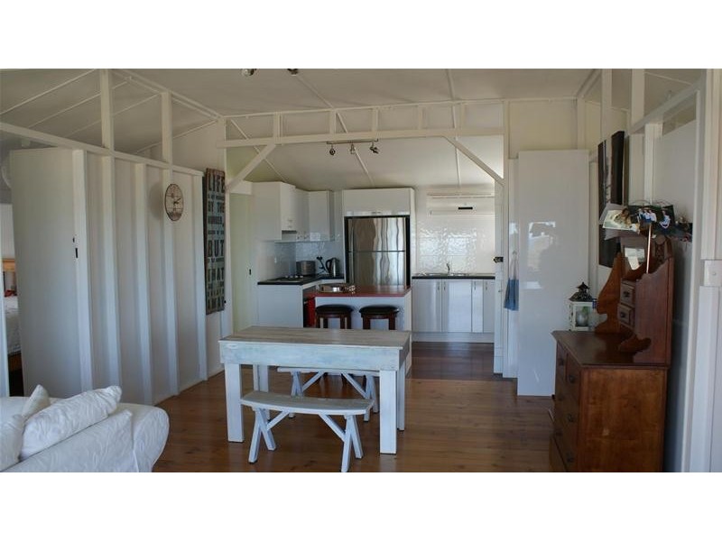 31 Westcott Avenue, Campwin Beach QLD 4737