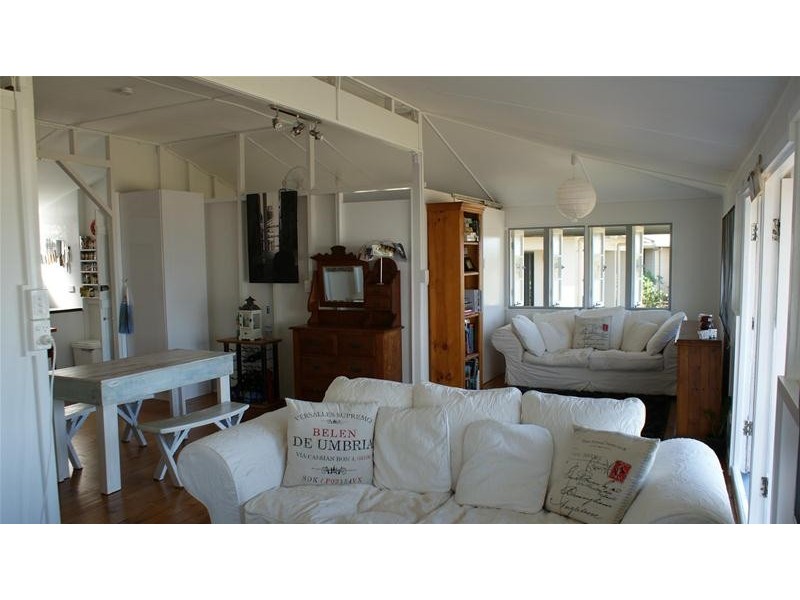 31 Westcott Avenue, Campwin Beach QLD 4737