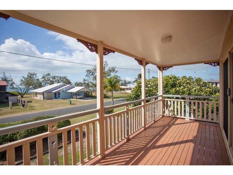 1/43 Owen Jenkins Drive, Sarina Beach QLD 4737