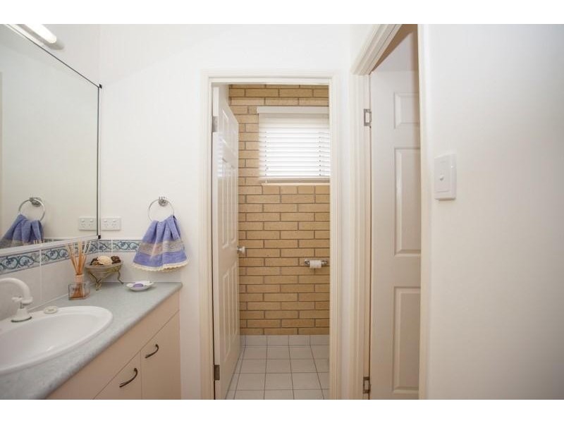 1/43 Owen Jenkins Drive, Sarina Beach QLD 4737