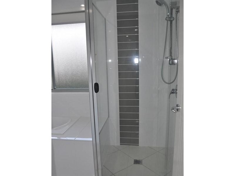 2/42 Brooksfield  Drive, Sarina Beach QLD 4737