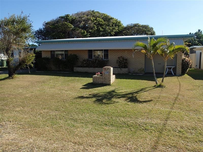 27 Poole Street, Sarina Beach QLD 4737