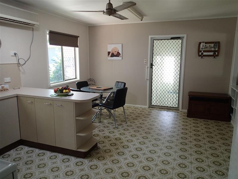 27 Poole Street, Sarina Beach QLD 4737