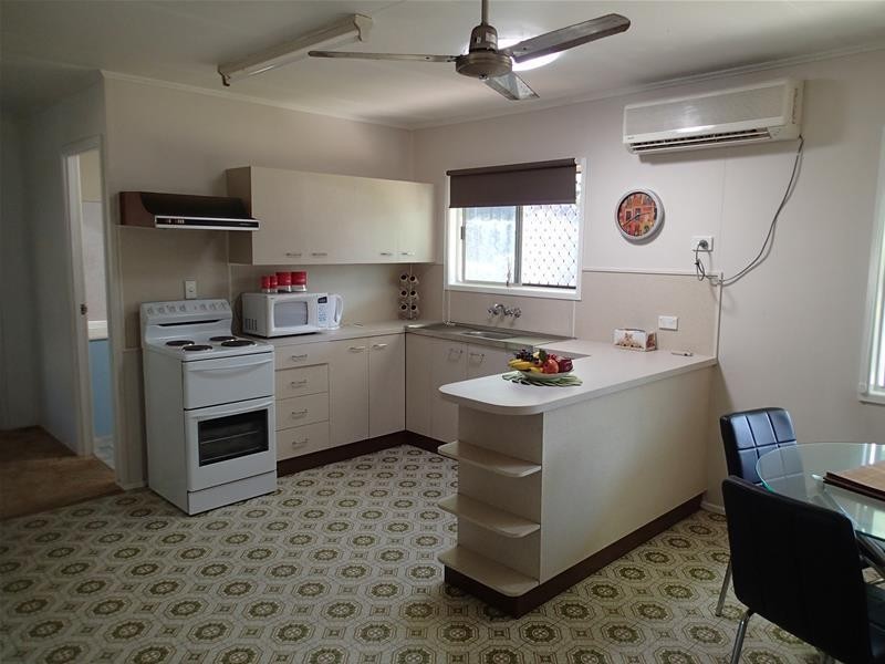 27 Poole Street, Sarina Beach QLD 4737