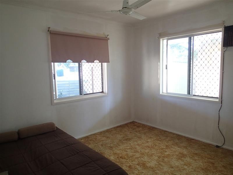 27 Poole Street, Sarina Beach QLD 4737