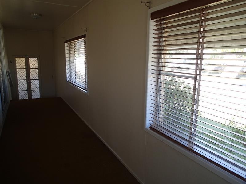 27 Poole Street, Sarina Beach QLD 4737